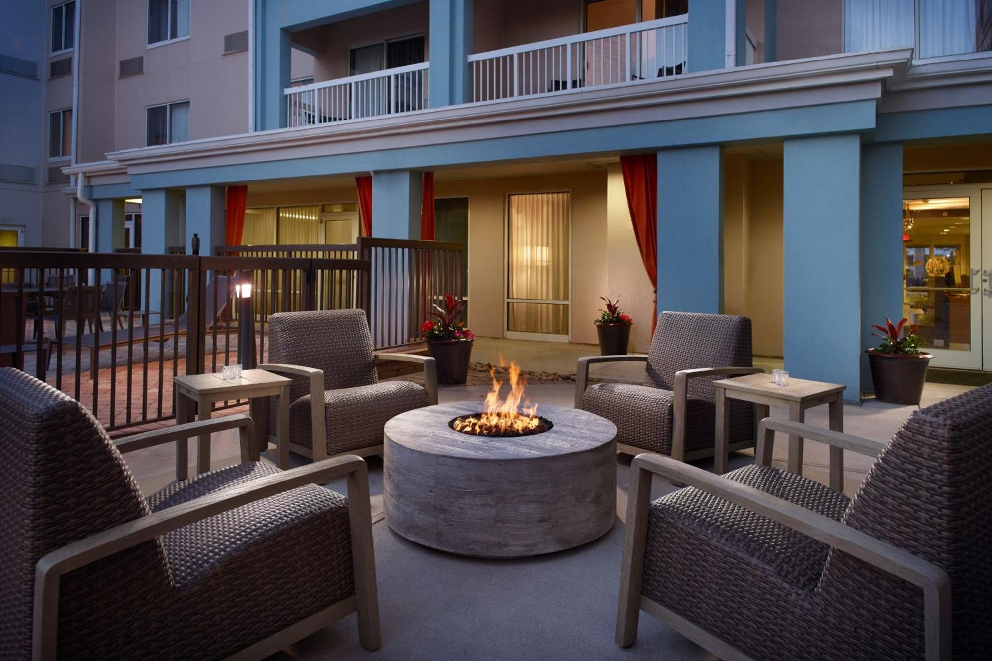 Courtyard By Marriott Myrtle Beach Broadway Экстерьер фото